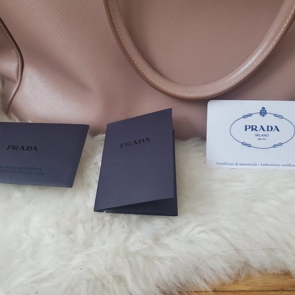 Prada Galleria Saffiano Lux in Cammeo (Blush) - Picture 4 of 7